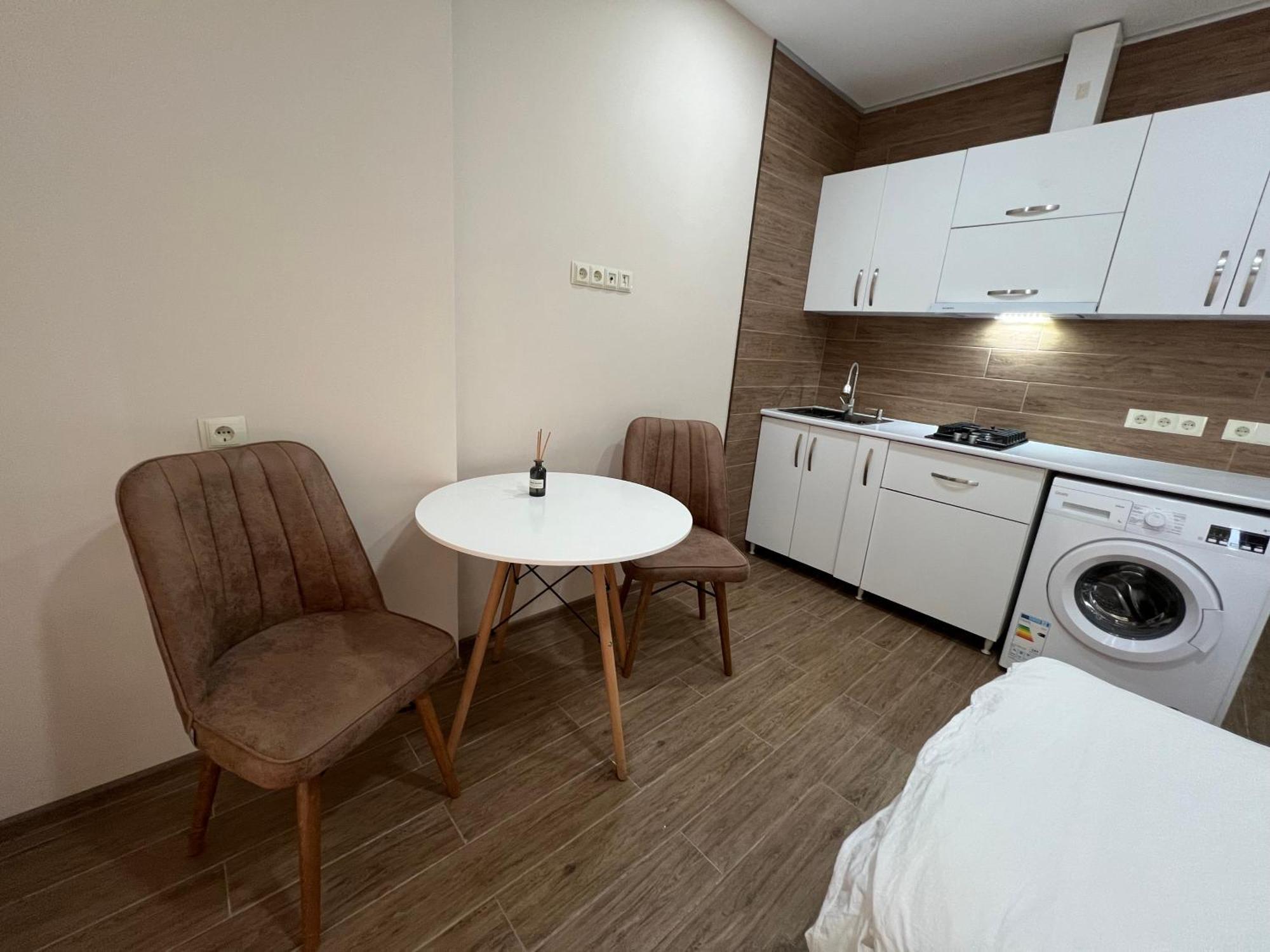 Hotel Paris Batumi Exteriör bild